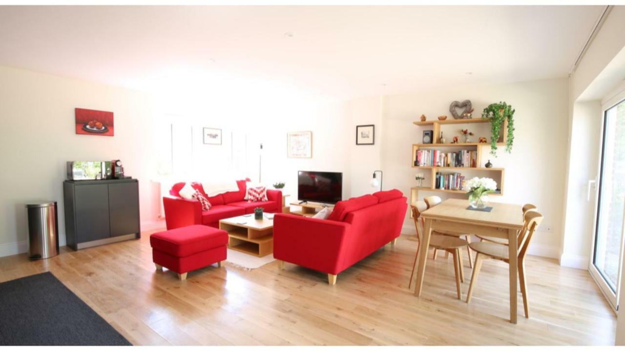 ★ Luxury Oxford Apartment ★ Sleeps 4, Free Parking 외부 사진