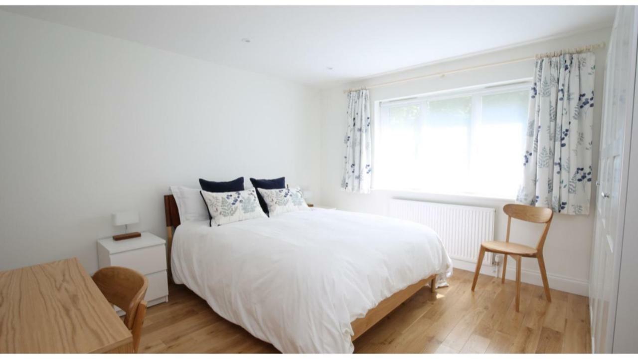 ★ Luxury Oxford Apartment ★ Sleeps 4, Free Parking 외부 사진